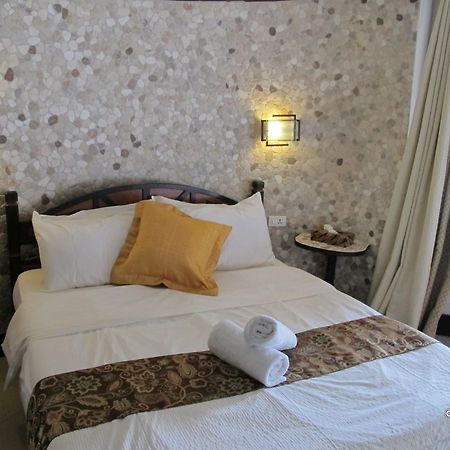 Utopia Resort & Spa Puerto Galera Εξωτερικό φωτογραφία