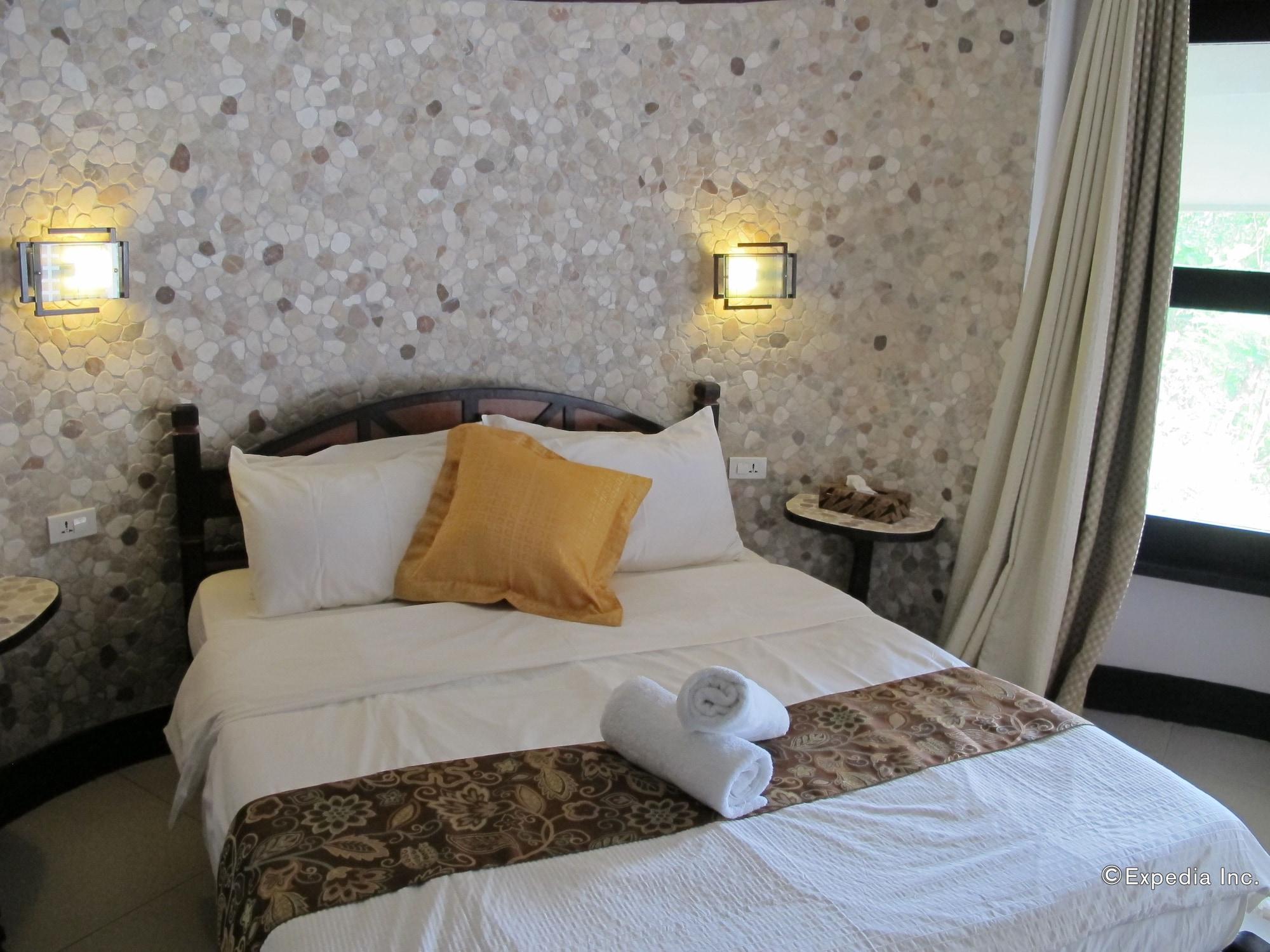 Utopia Resort & Spa Puerto Galera Εξωτερικό φωτογραφία