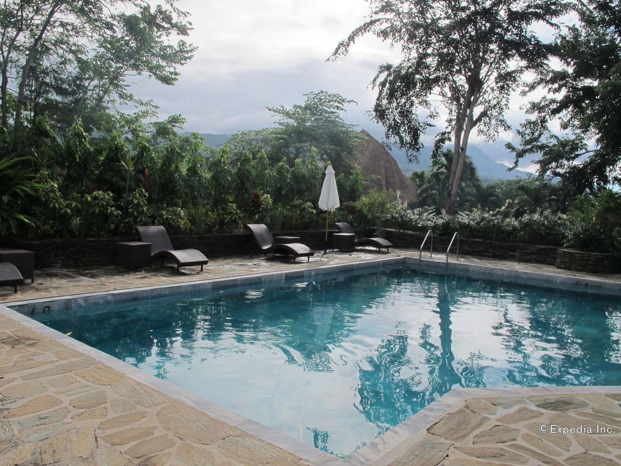 Utopia Resort & Spa Puerto Galera Εξωτερικό φωτογραφία