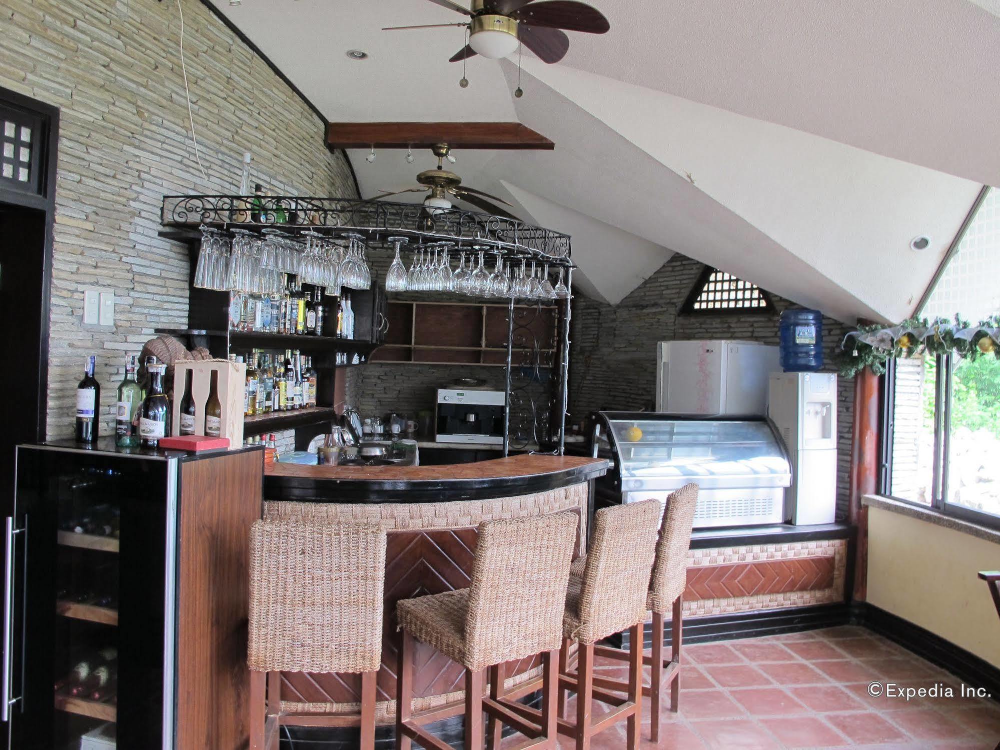 Utopia Resort & Spa Puerto Galera Εξωτερικό φωτογραφία