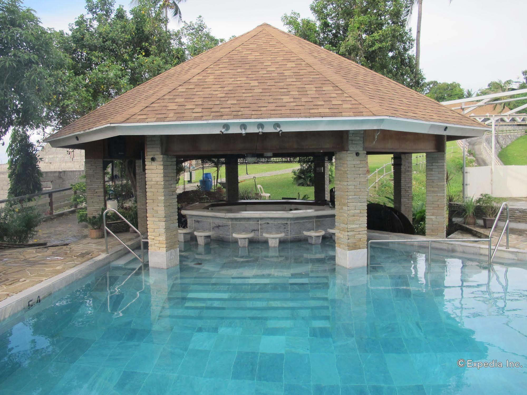 Utopia Resort & Spa Puerto Galera Εξωτερικό φωτογραφία